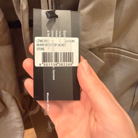 Lioness Miami Vice Cropped Blazer in Stone (US 6) - Picture 3 of 3